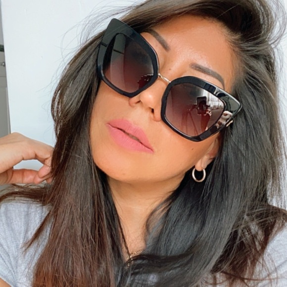 New Dolce & Gabbana Sunglasses - Picture 2 of 5